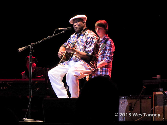 2013 04 20-BuddyGuy 1213-web