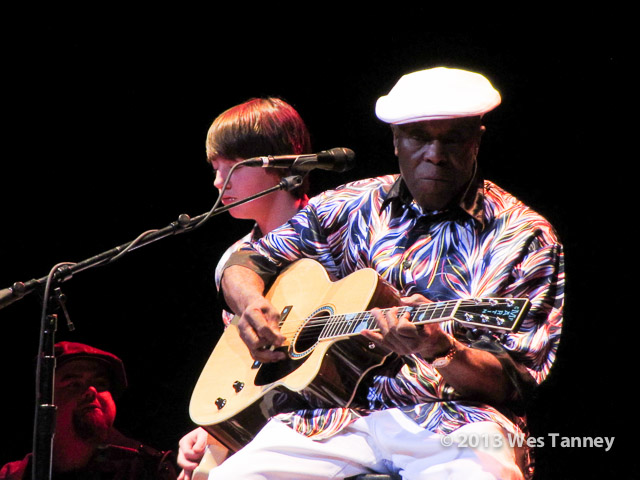 2013 04 20-BuddyGuy 1227-web