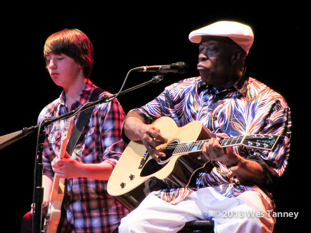 2013 04 20-BuddyGuy 1228-web