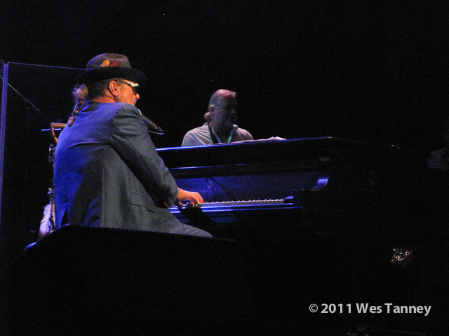 2011 08 12-DrJohn-3335-web