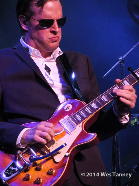 2014 05 24-JoeBonamassa 6043-web