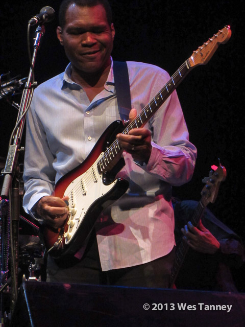 2013 10 22-RobertCray 4087-web