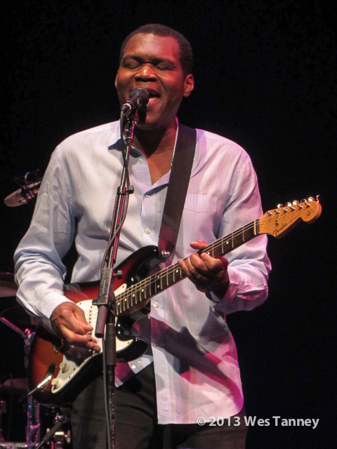 2013 10 22-RobertCray 4105-web