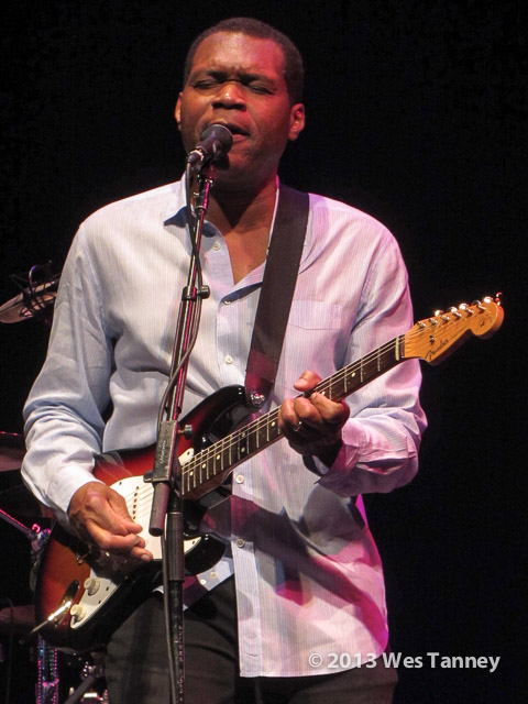 2013 10 22-RobertCray 4108-web