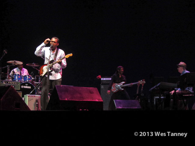 2013 10 22-RobertCray 4117-web