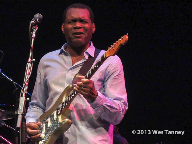 2013 10 22-RobertCray 4123-web