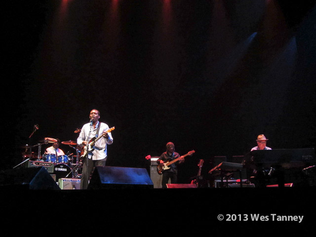 2013 10 22-RobertCray 4134-web