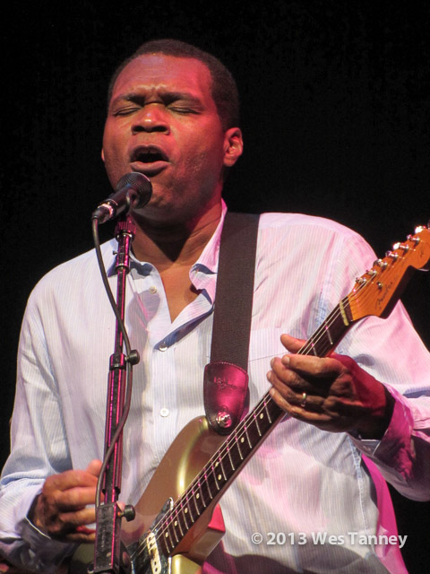 2013 10 22-RobertCray 4166-web