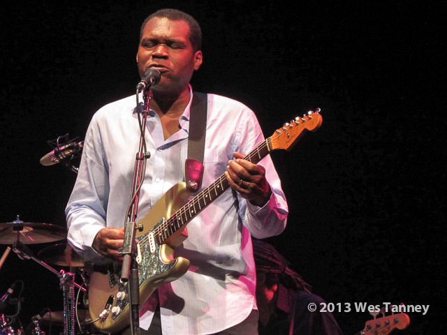 2013 10 22-RobertCray 4171-web