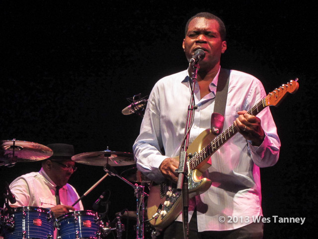 2013 10 22-RobertCray 4176-web