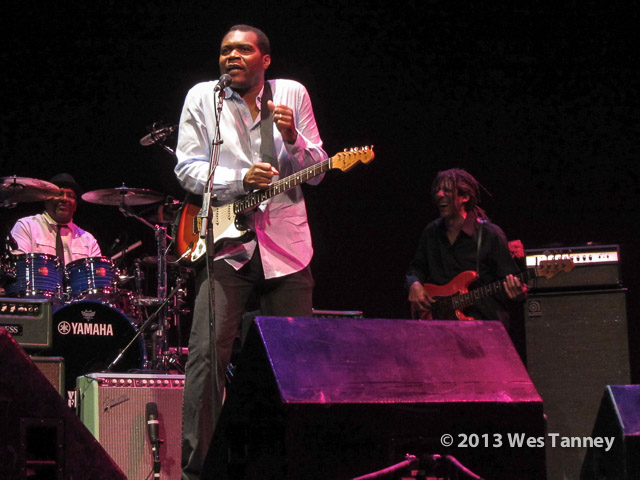 2013 10 22-RobertCray 4193-web