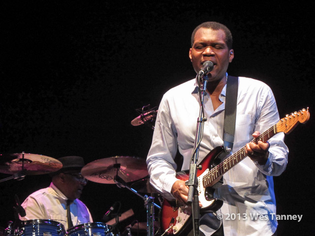 2013 10 22-RobertCray 4202-web