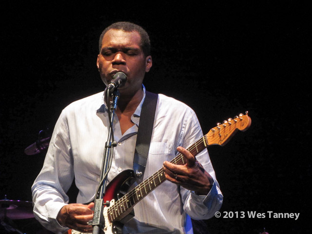 2013 10 22-RobertCray 4210-web