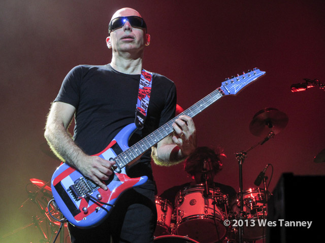 2013 10 11-JoeSatriani 3644-web