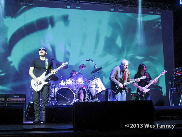 2013 10 11-JoeSatriani 3793-web