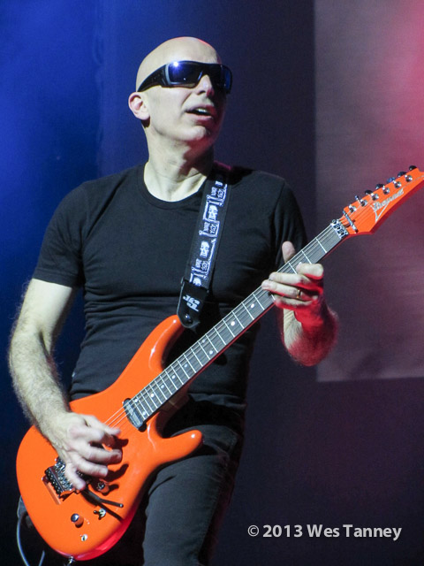 2013 10 11-JoeSatriani 3844-web