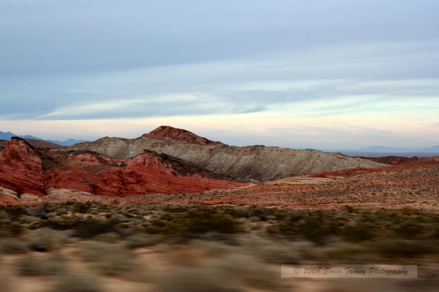 2007_11_25-ValleyOfFire-1108a-web.JPG